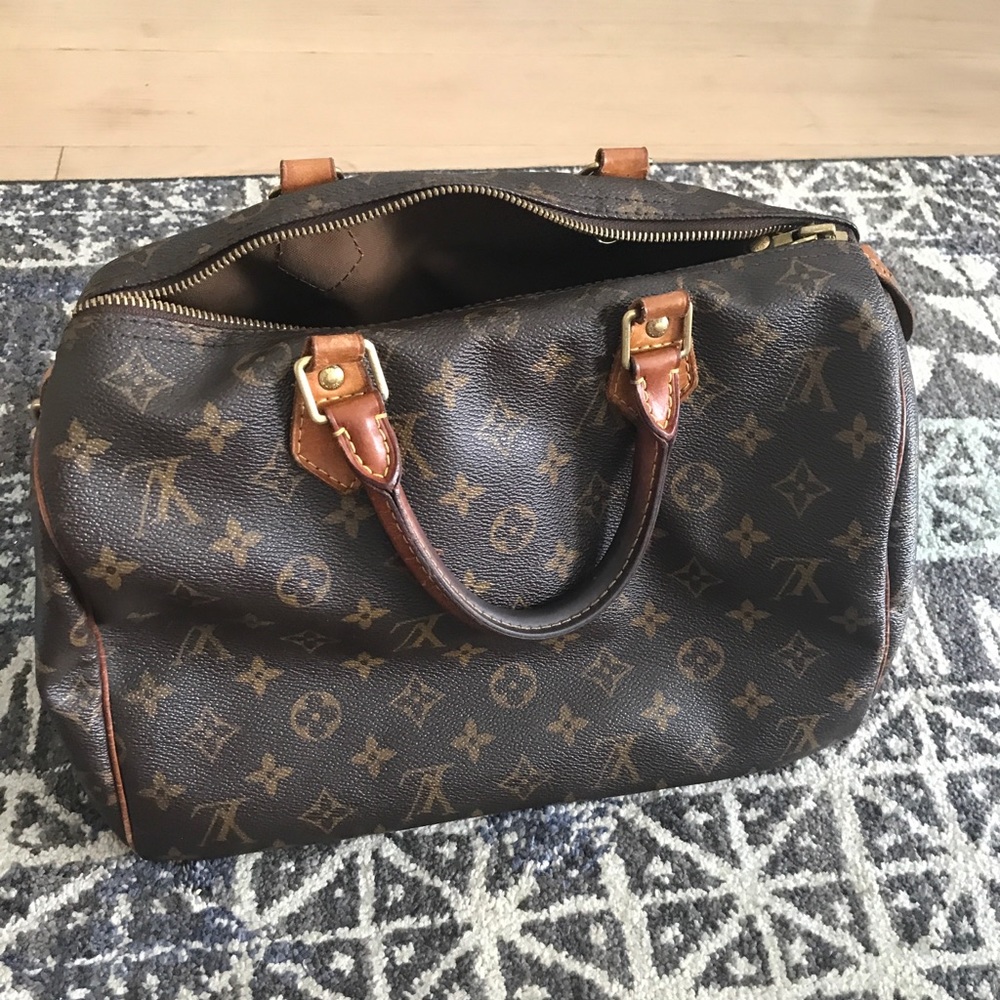 Louis Vuitton speedy bag